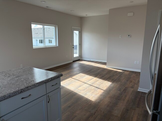 Foto del edificio - 3125 Scotch Ln