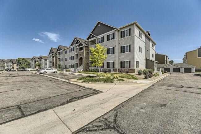Foto del edificio - 15700 East Jamison Drive, Unit 306