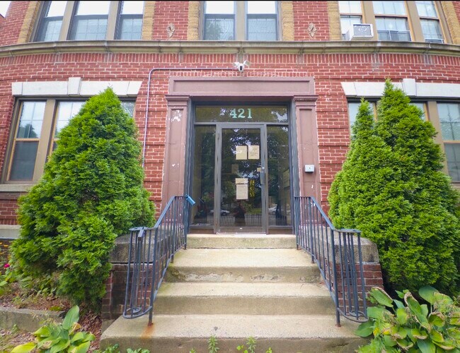 Foto del edificio - 421 Wethersfield Ave