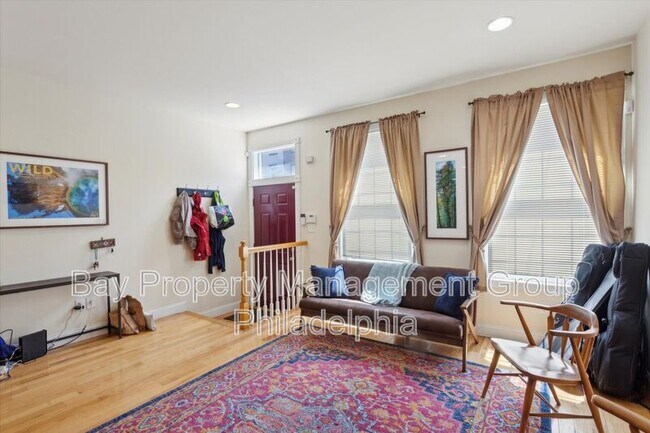 Building Photo - 2017 Parrish St