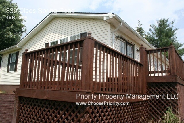 Building Photo - 839 Dices Spring Rd
