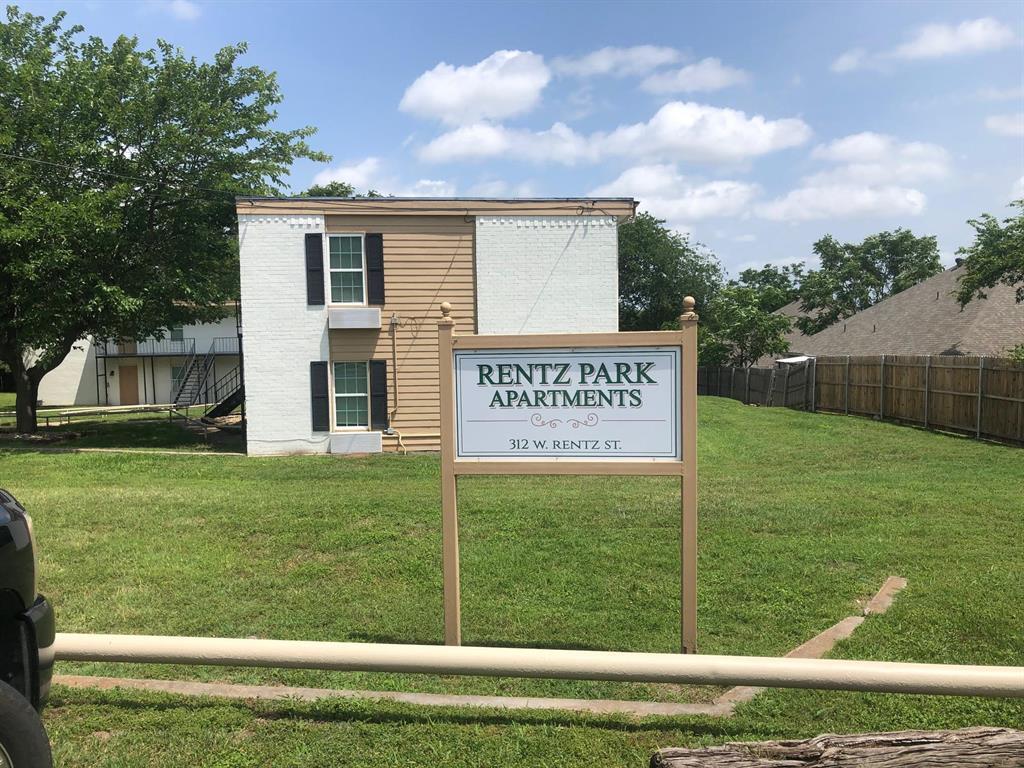 Foto principal - 312 W Rentz St