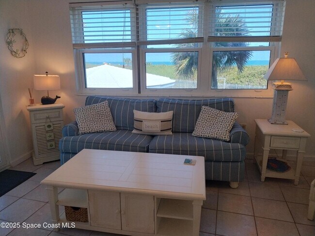 Foto del edificio - 4000 Ocean Beach Blvd