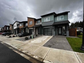 Building Photo - 12048 NE 108th St