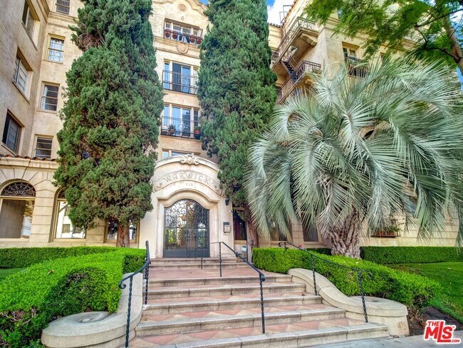 Foto del edificio - 109 N Sycamore Ave