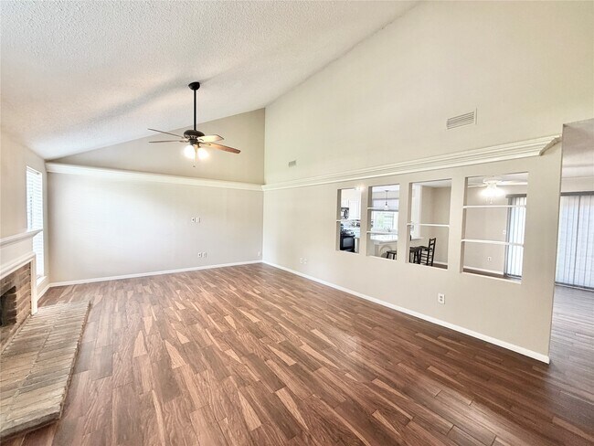 Foto del edificio - 11223 Willow Field Dr