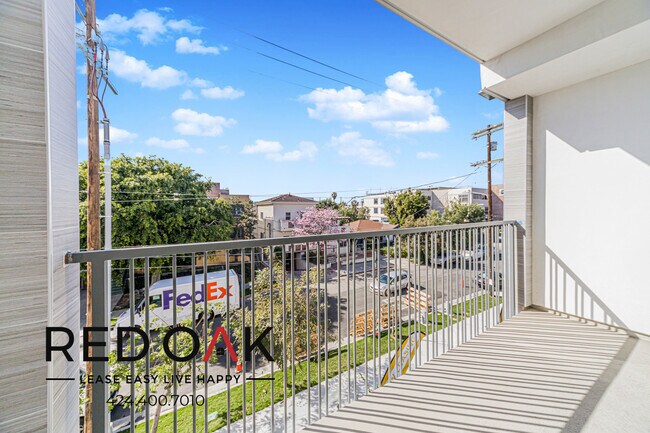 Foto del edificio - 5320 Cartwright Ave