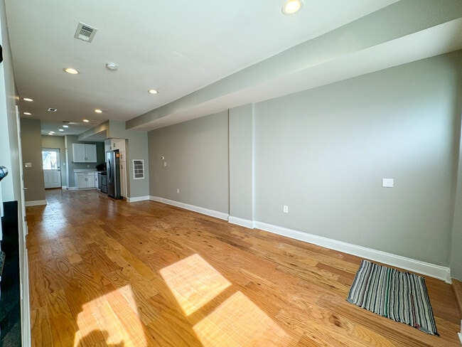 Photo - 1838 Capitol Ave NE House