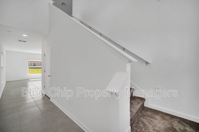 Building Photo - 1623 Reservoir Pl