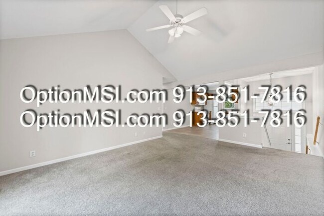 Building Photo - Welcome home to this beautifully maintaine...