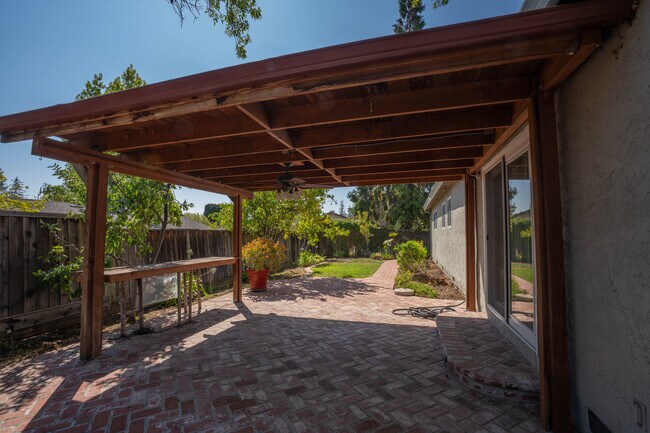 Back Yard - 10250 S Foothill Blvd