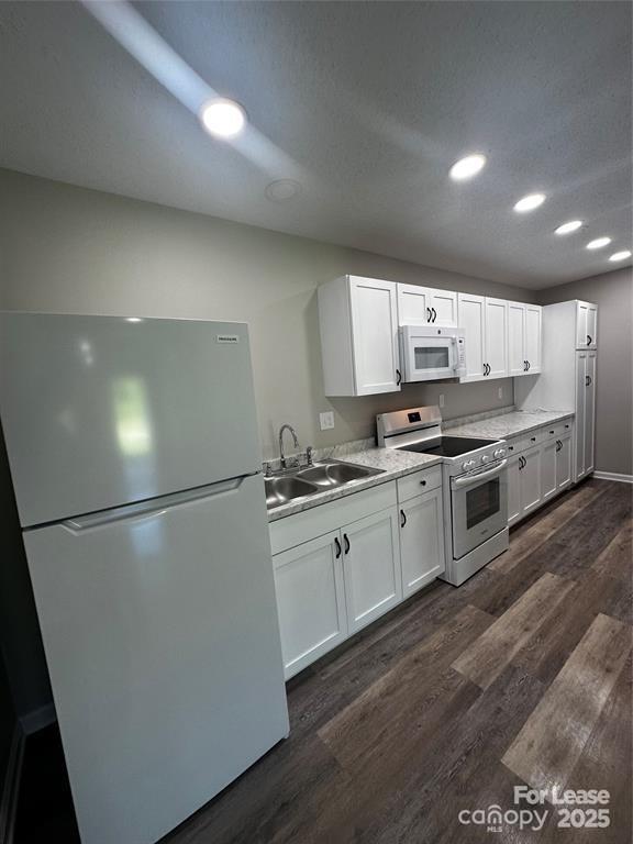 Foto principal - 43 Hawkins Rd