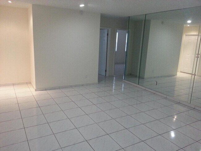 Foto del edificio - 1370 Kirk Rd