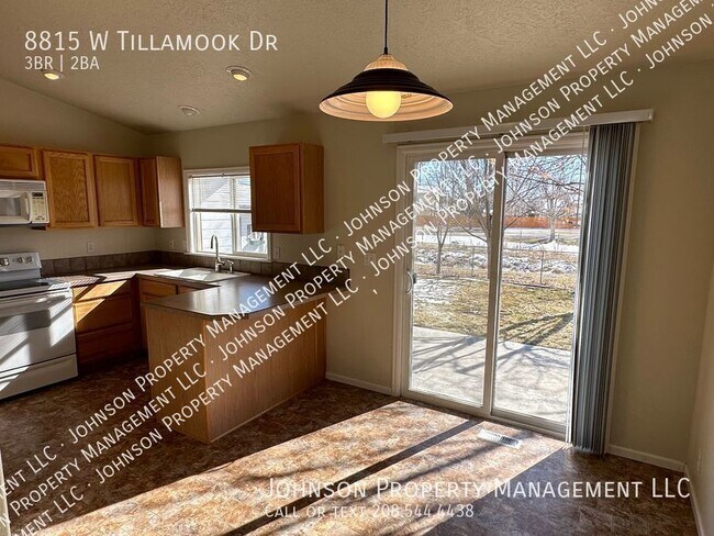 Foto del edificio - 8815 W Tillamook Dr