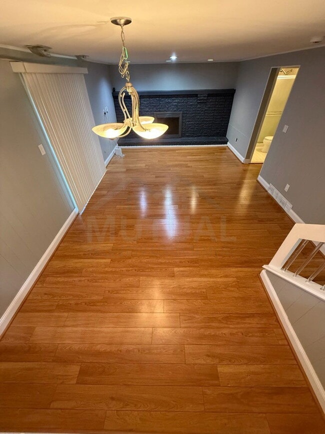 Building Photo - 7072 Lee Crest Dr