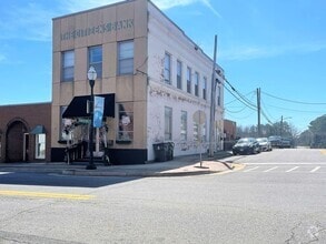 Building Photo - 201 S Hill Ave