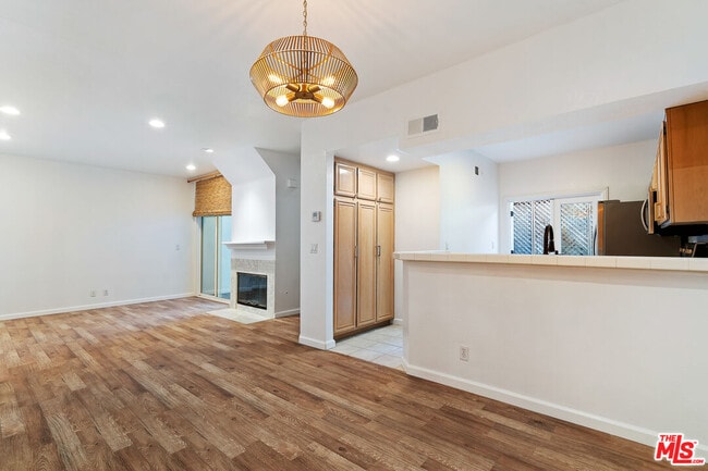 Building Photo - 5480 Spanish Oak Ln