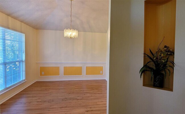 Building Photo - 3001 Creek Meadow Ln