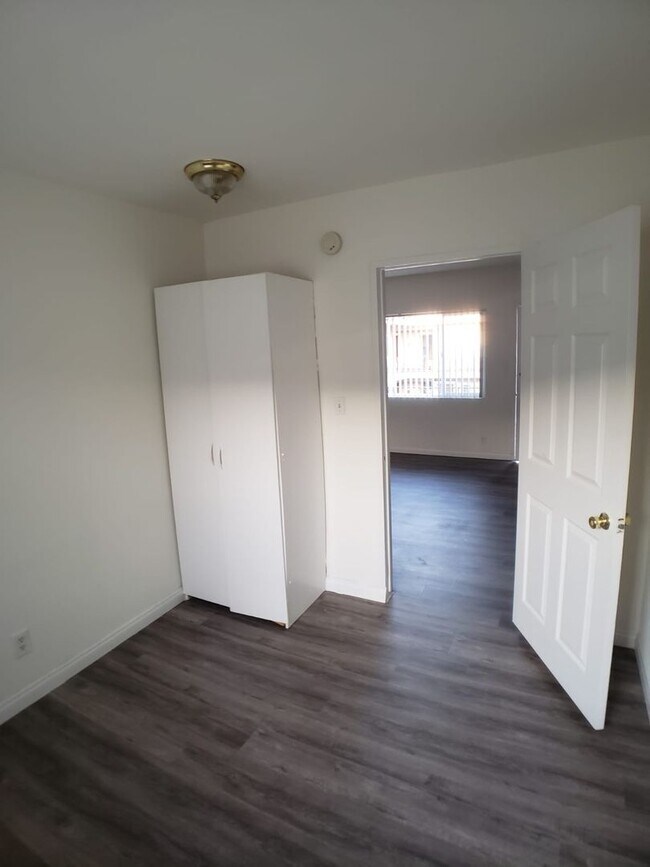 Foto del edificio - 13129 Oxnard St
