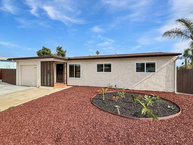 Building Photo - Charming 3BD/2BA House in Clairemont w/ W/...