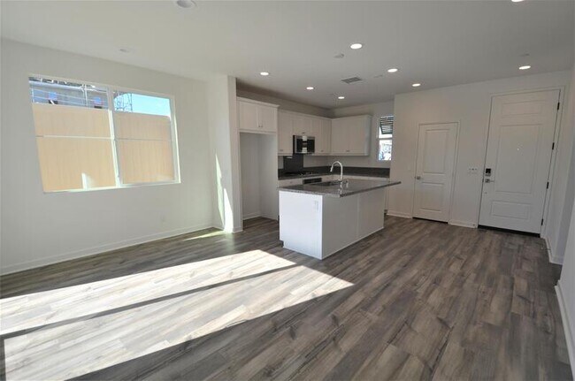 Foto del edificio - 45210 Via Vela