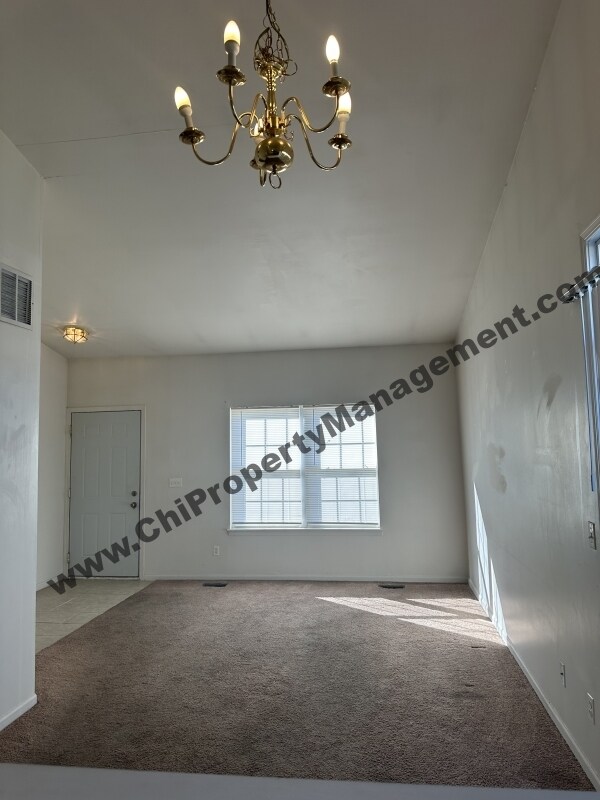 Foto del edificio - 14121 Faulkner Ct