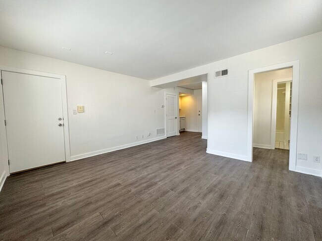 Foto del edificio - 4524 Broadway St