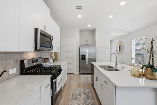 Building Photo - 16687 Sterling Clf St