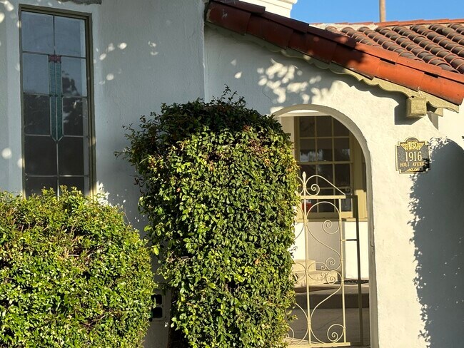 Foto del edificio - 1916 S Holt Ave