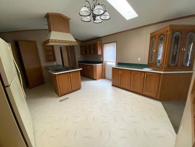 Foto del edificio - 4184 Bickel St