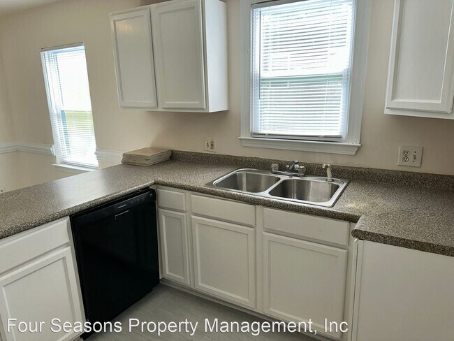 Building Photo - 2 br, 1 bath House - 2735 Grimes Street