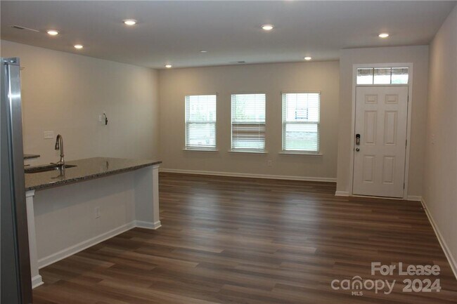 Foto del edificio - 922 Sagecroft Ln