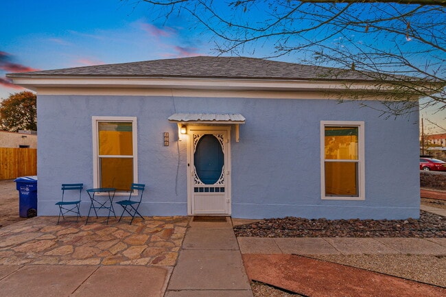 Building Photo - 306 S San Pedro St