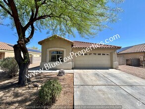 Building Photo - 6626 E Bambino Rd