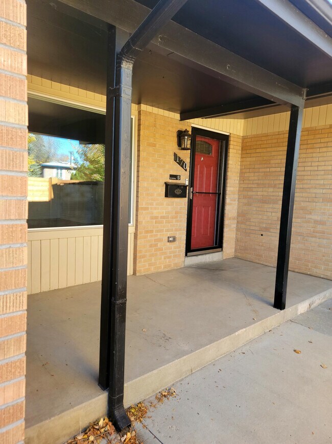 Building Photo - 170 W Midway Blvd