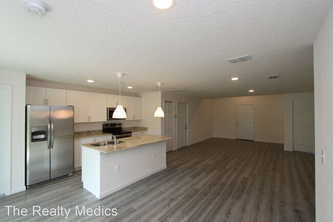 Building Photo - 4 br, 2 bath House - 1371 Van Buren Ave SE
