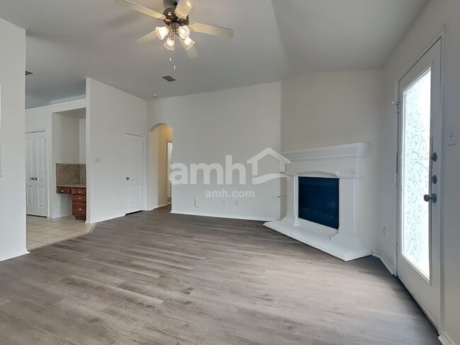 Building Photo - 485 Sausalito Dr