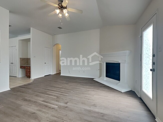 Foto del edificio - 485 Sausalito Dr