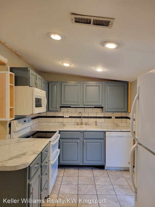 Building Photo - 3 br, 2 bath House - 826 Harding Ave