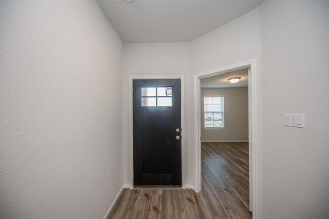 Foto del edificio - 2529 Yelverton Glen Dr