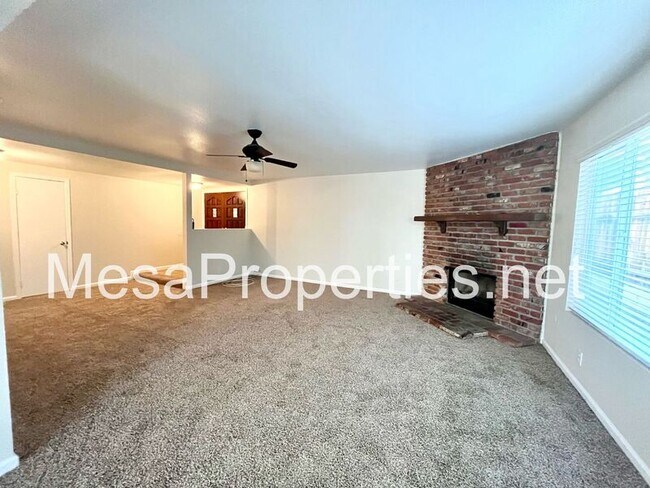 Foto del edificio - 13672 Oakmont Dr