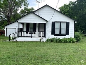 Building Photo - 204 E Main St