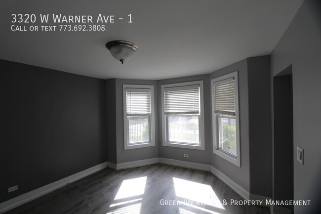 Building Photo - 3320 W Warner Ave