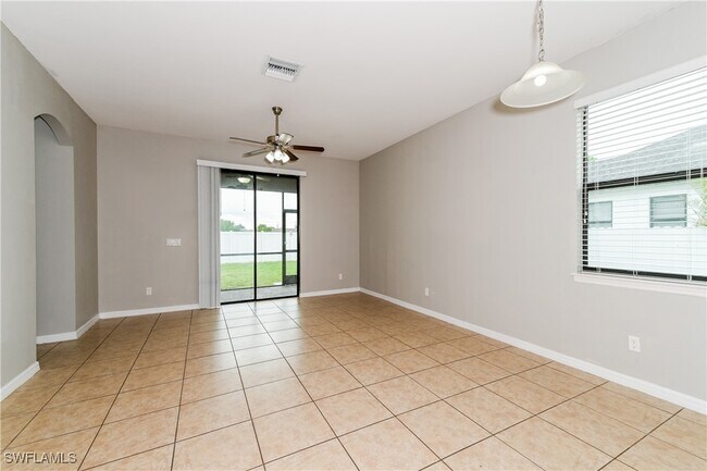 Foto del edificio - 105 NE 7th Pl