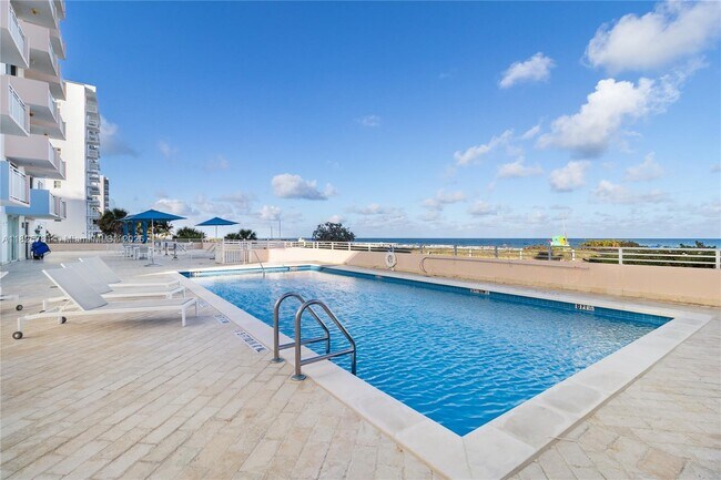 Foto del edificio - 345 Ocean Dr