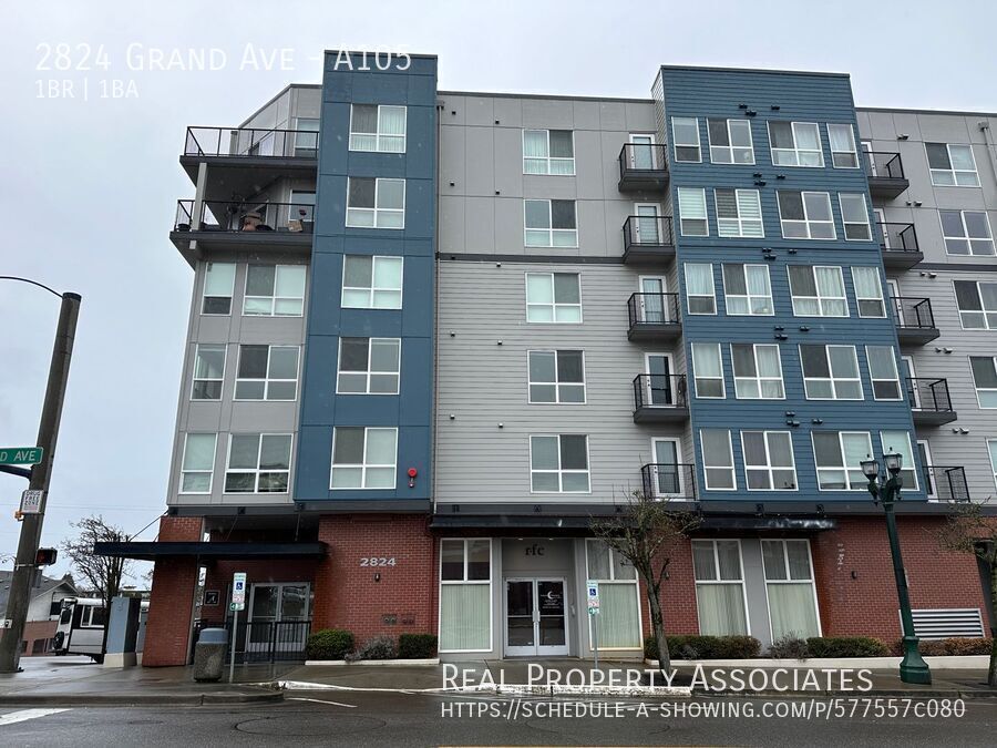 Foto principal - 2824 Grand Ave