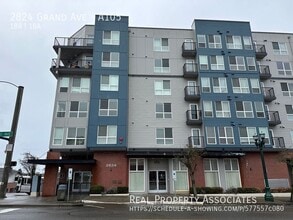 Building Photo - 2824 Grand Ave
