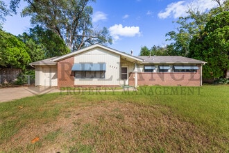 Building Photo - 2532 N Amidon Ave
