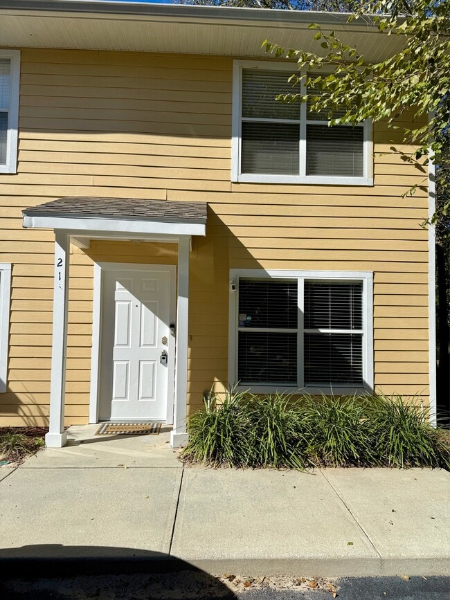 Photo - 2636 SW 35th Pl Townhome