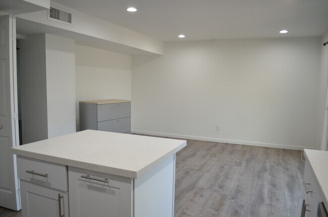 Foto del edificio - 12 E Hermosa Dr